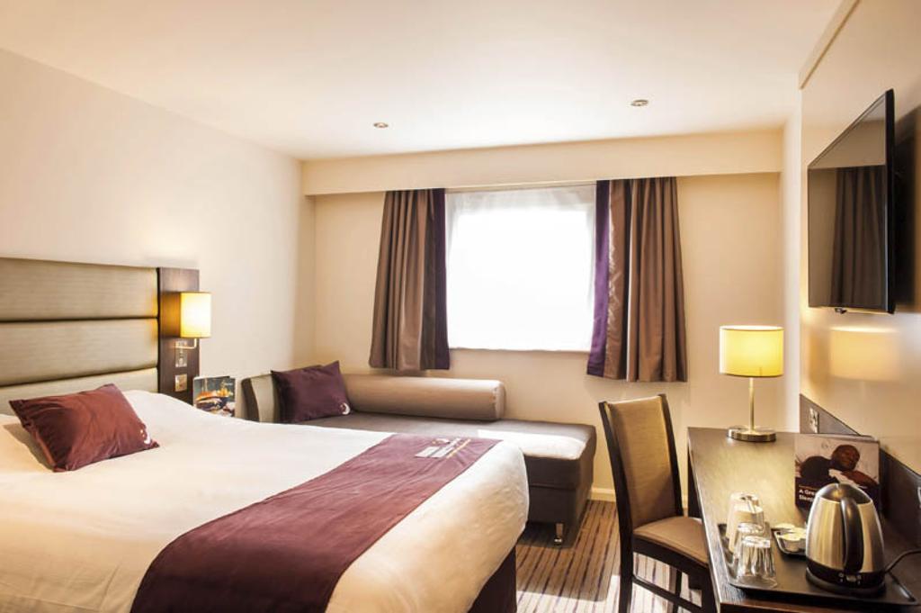 Premier Inn Birmingham City Centre Broad Street Eksteriør billede