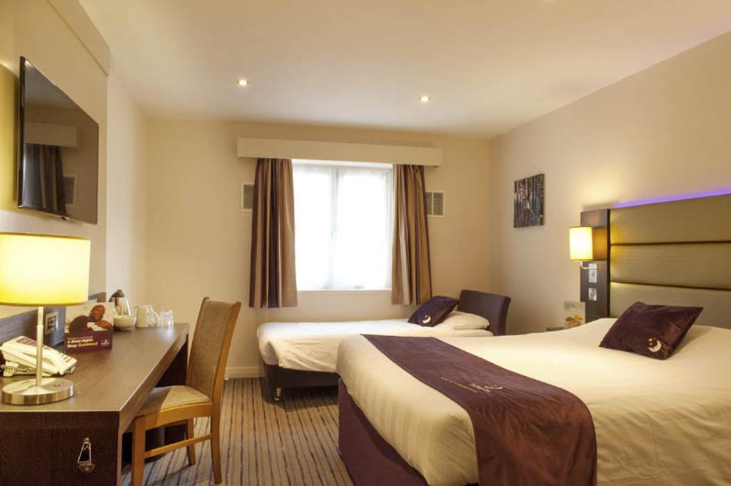 Premier Inn Birmingham City Centre Broad Street Eksteriør billede