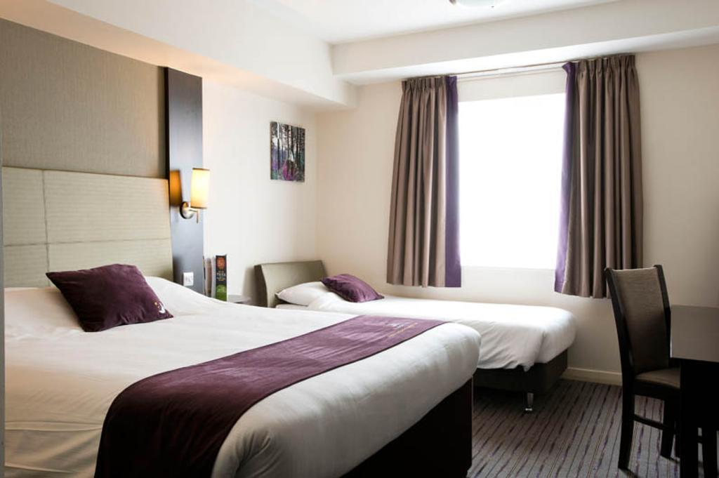 Premier Inn Birmingham City Centre Broad Street Eksteriør billede