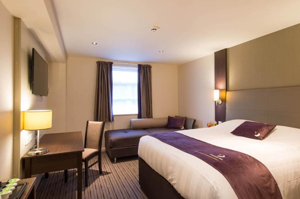 Premier Inn Birmingham City Centre Broad Street Eksteriør billede