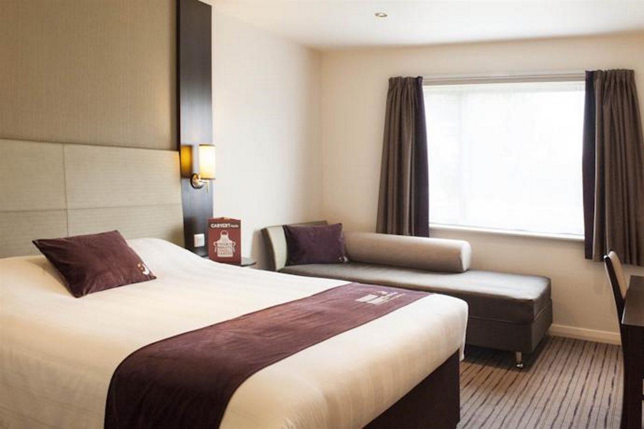 Premier Inn Birmingham City Centre Broad Street Eksteriør billede