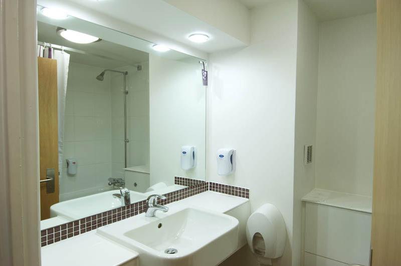 Premier Inn Birmingham City Centre Broad Street Eksteriør billede