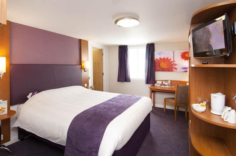 Premier Inn Birmingham City Centre Broad Street Eksteriør billede