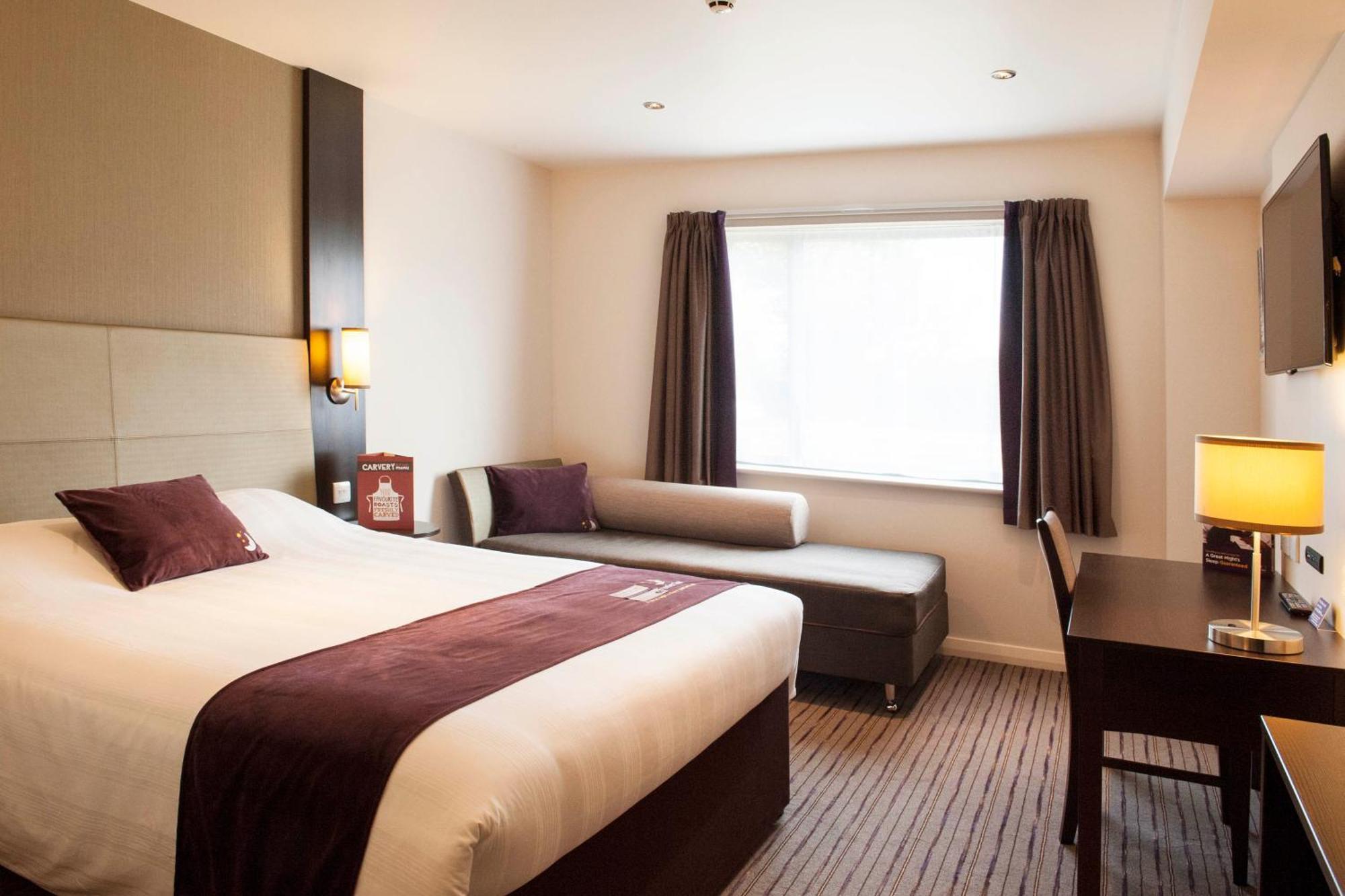 Premier Inn Birmingham City Centre Broad Street Eksteriør billede